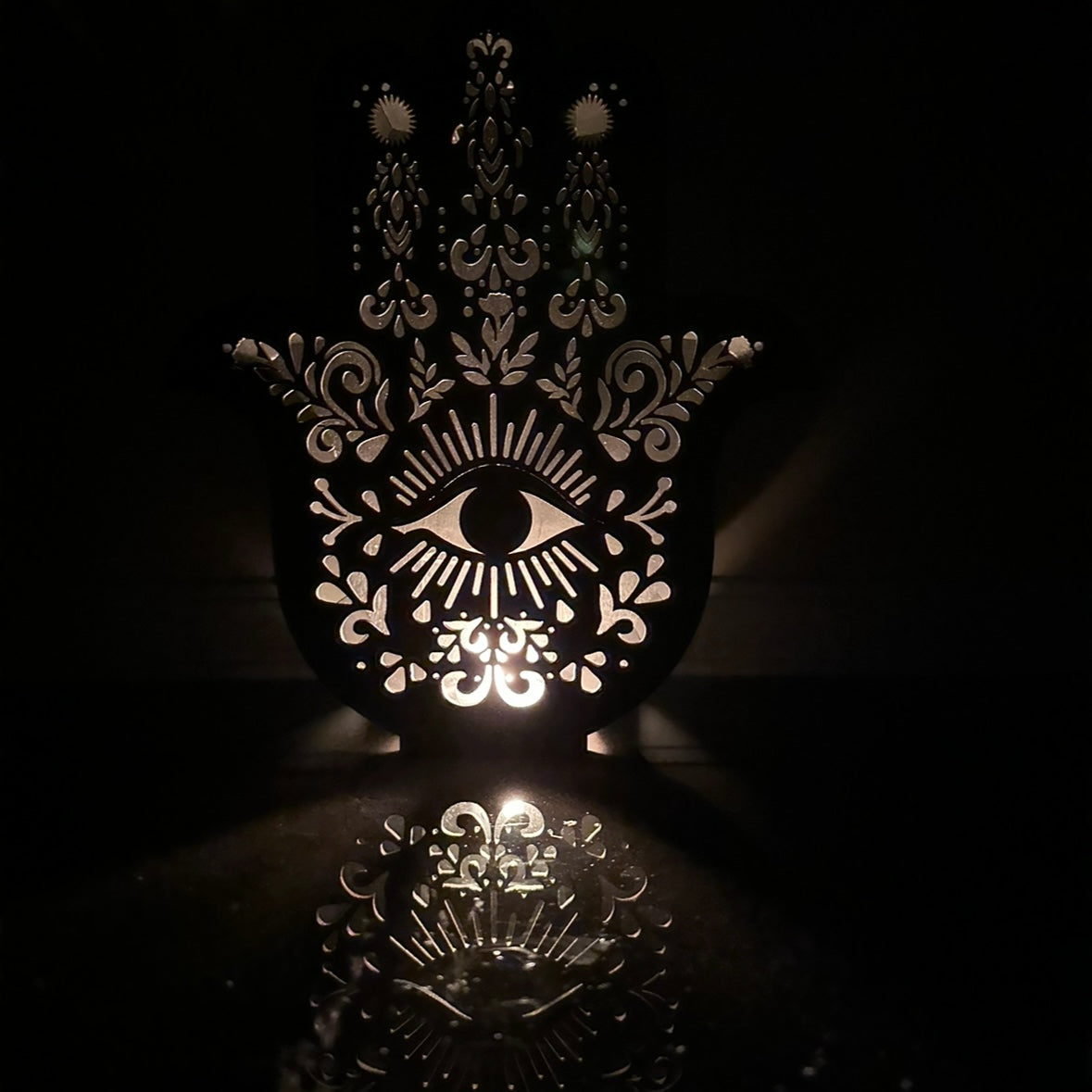 Hamsa glow box